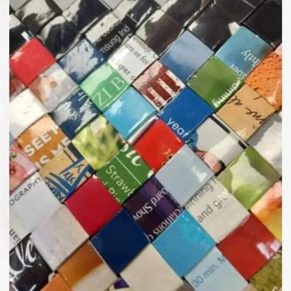 Recycled Magazine Weave  Wrapper Purse - Picture 6 of 6